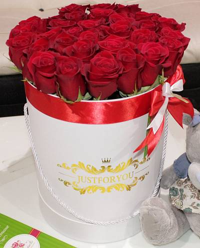 15 голландских роз в коробке just for you 9