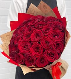 Букет из 29 красных роз "Сегодня лучше"